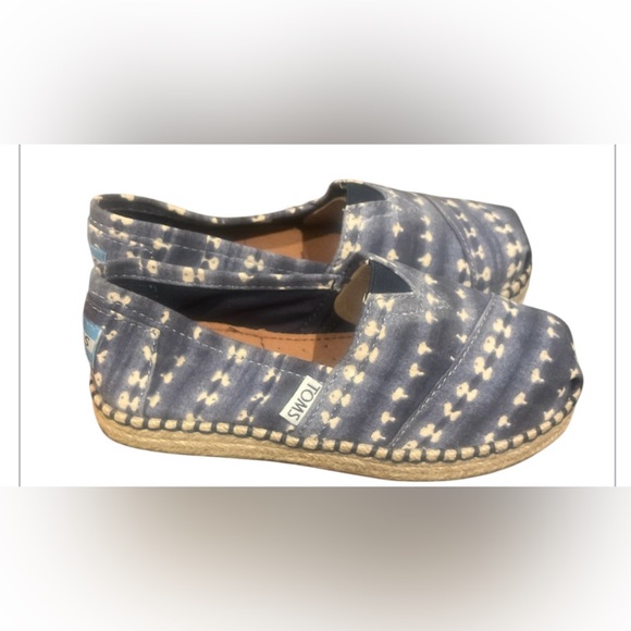 Toms Other - TOMS NAVY BATIK STRIPE SLIP ON
